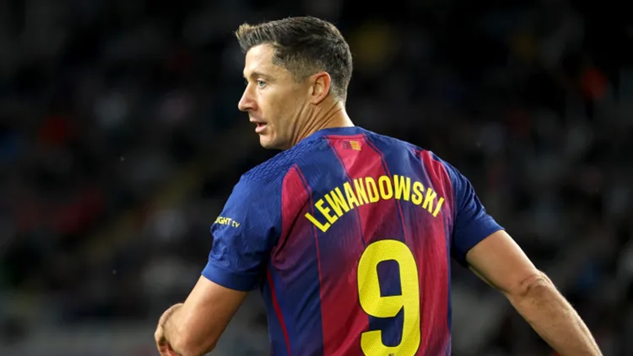 Robert Lewandowski Tidak Terburu-buru Putuskan Masa Depannya