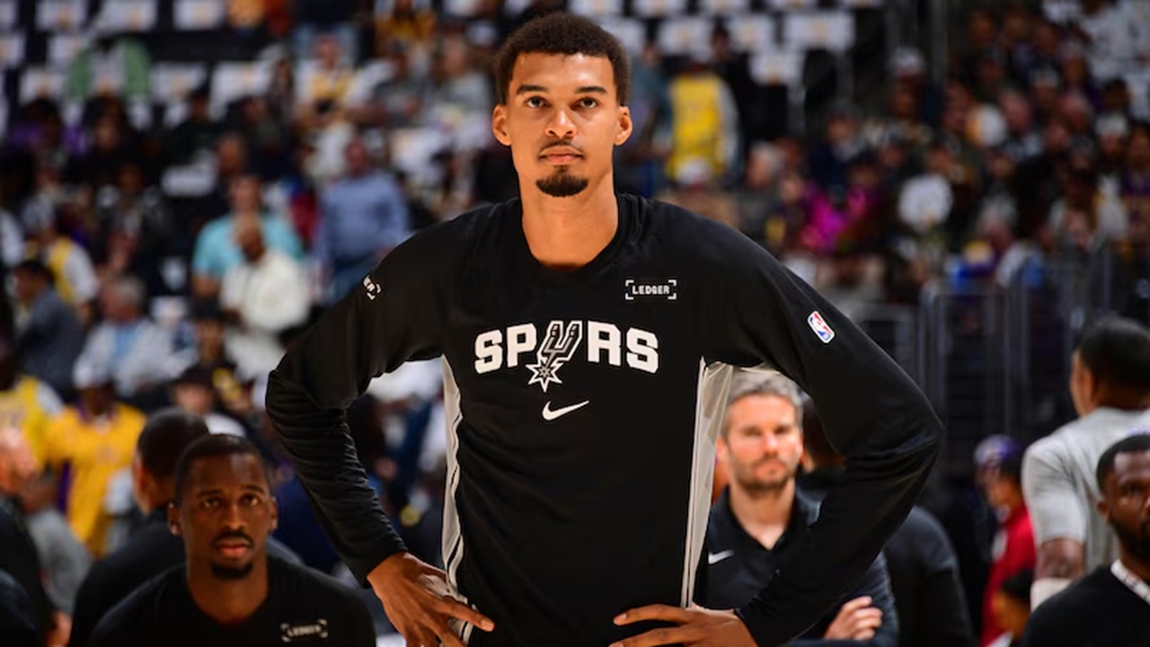 Victor Wembanyama Kesulitan dengan Gaya Bertahan Lakers