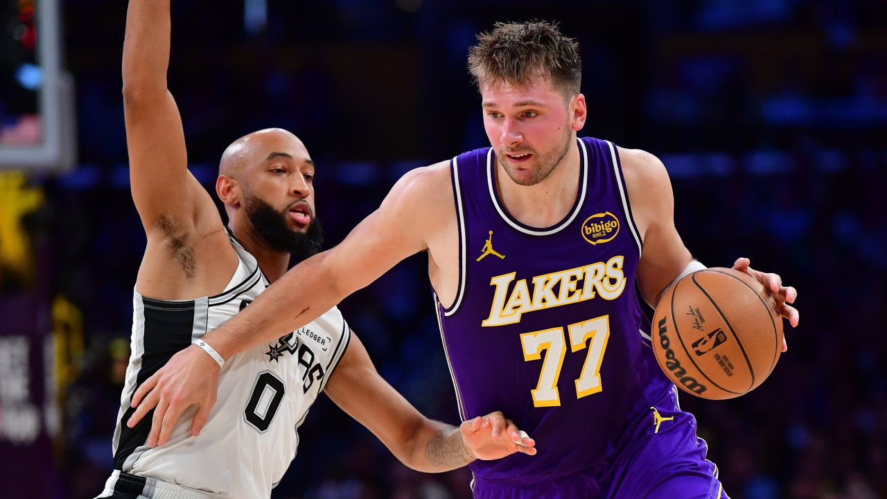 Hasil NBA: Los Angeles Lakers Hentikan San Antonio Spurs 118-116