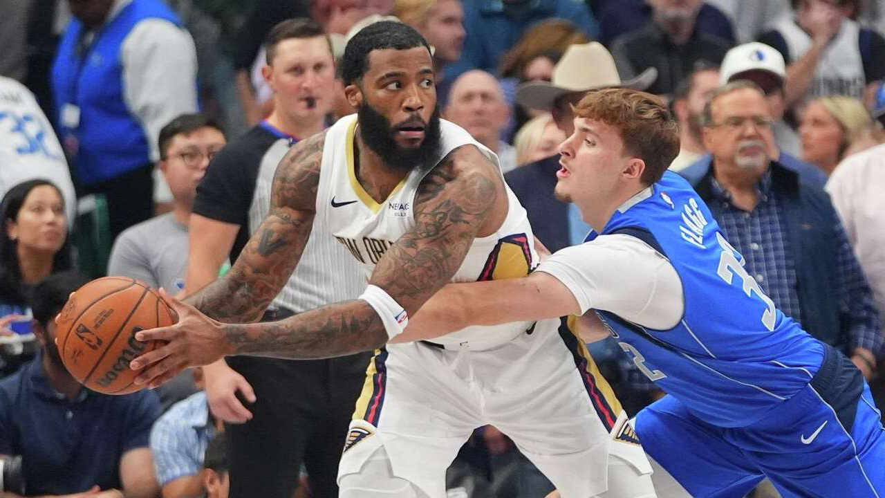 Saddiq Bey mencetak 22 poin saat New Orleans Pelicans mengalahkan Dallas Mavericks 101-99 pada Rabu (5/11) malam. (Foto: AP)