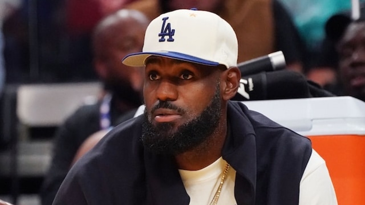 LeBron James Dapat Lampu Hijau Kembali Beraktifitas di Lapangan