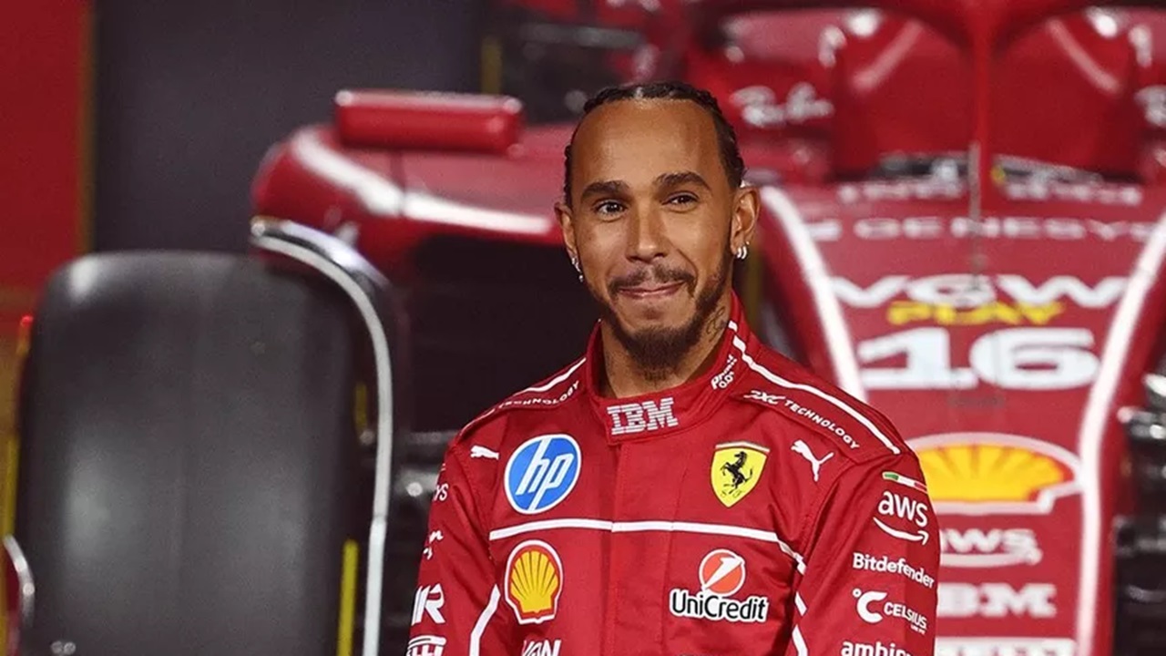 Lewis Hamilton Menepis Spekulasi Tinggalkan  Ferrari