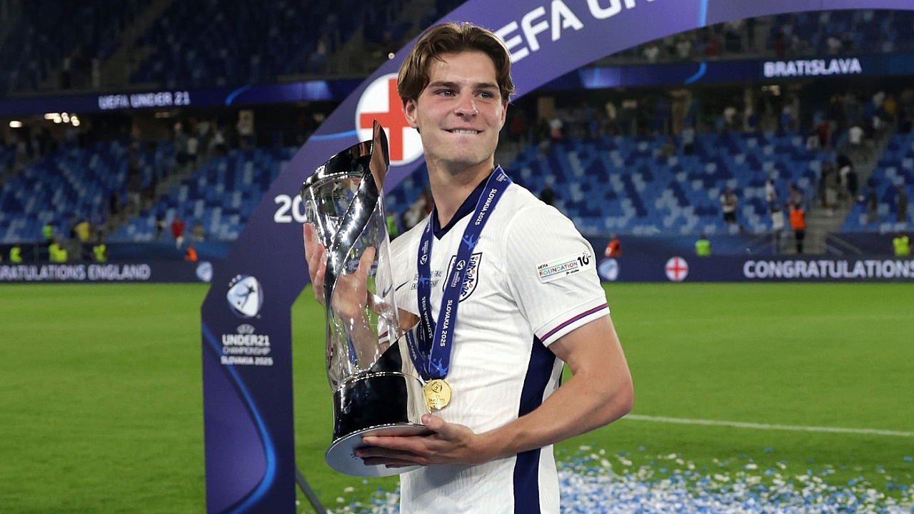 Gelandang Bournemouth, Alex Scott