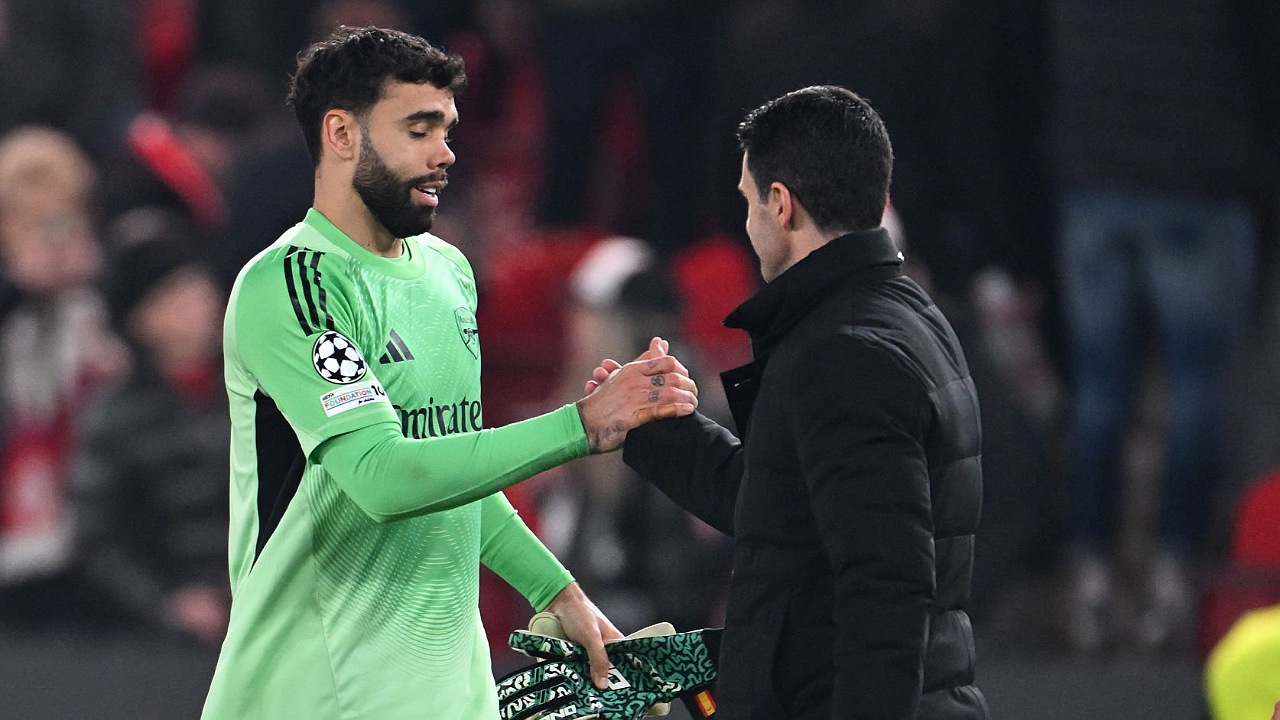 David Raya dan manajer Arsenal, Mikel Arteta