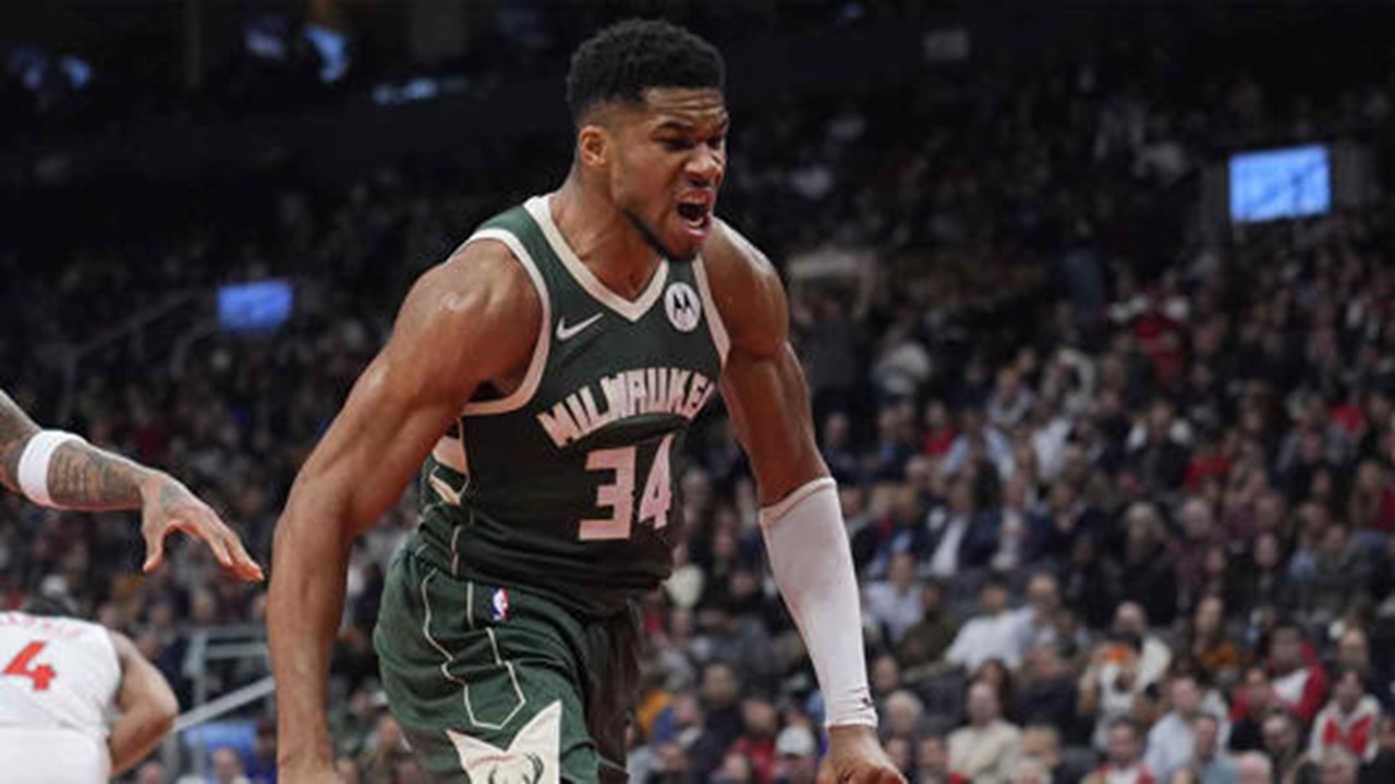 Giannis Antetokounmpo Bantu Bucks Kalahkan Bucks di Piala NBA