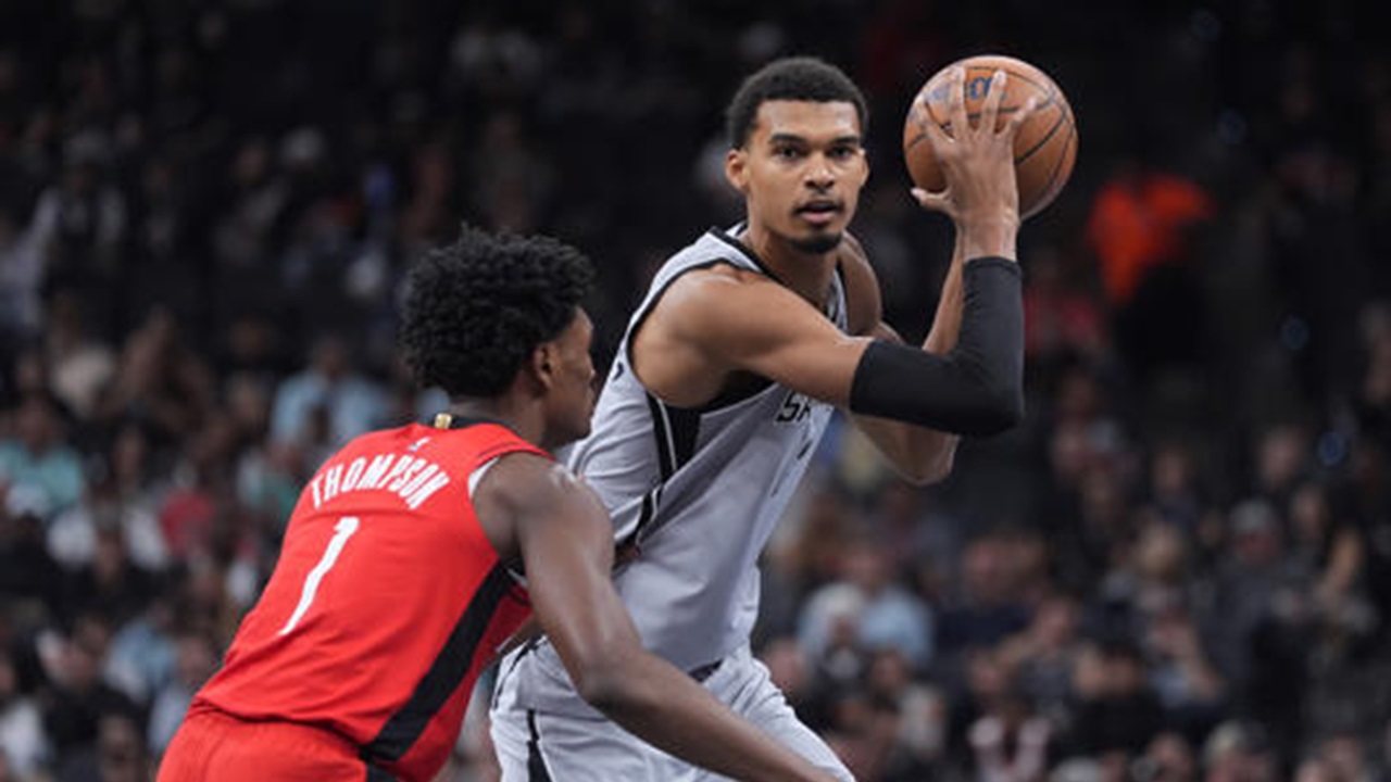 Spurs Sudahi Perlawanan Rockets di Laga Piala NBA
