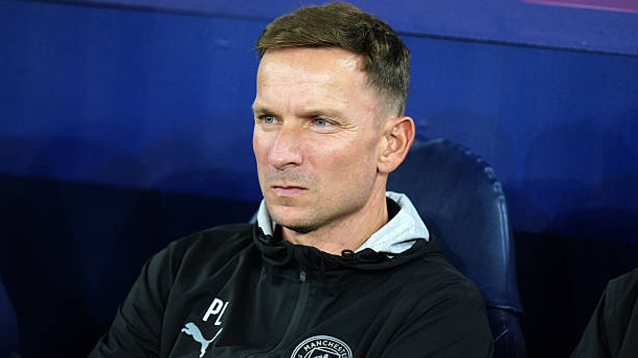 Janji Dilanggar, Pepijn Lijnders Kini Bersiap Hadapi Liverpool