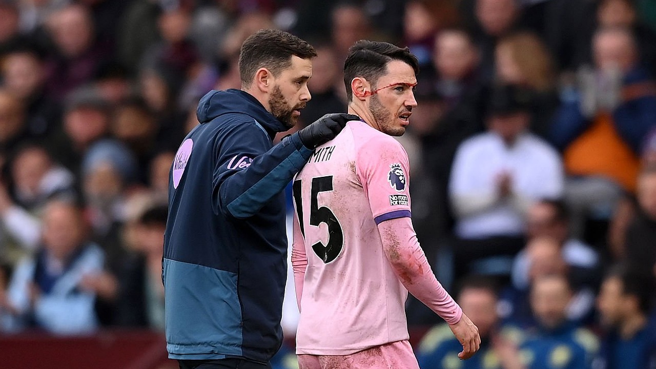 Kapten Bournemouth, Adam Smith