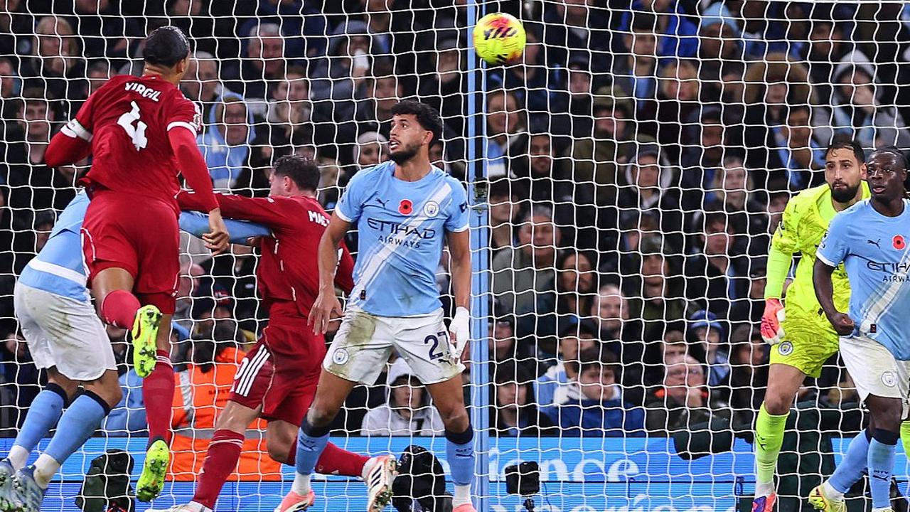 Gol Virgil van Dijk Dianulir, Arne Slot Tak Mau Persoalkan Keputusan VAR