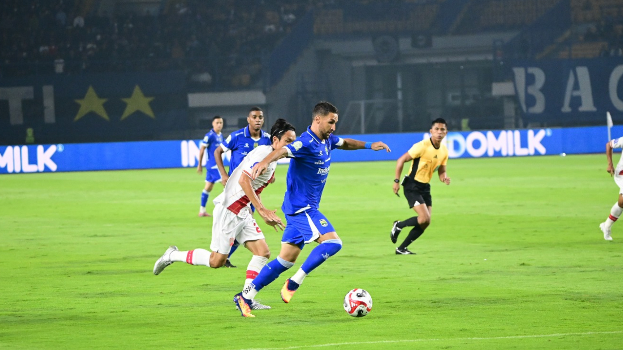 Gelandang Persib, Luciano Guaycochea