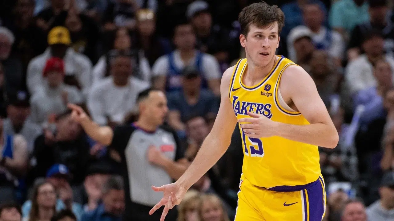 Austin Reaves sumringah bisa comeback di laga versus Charlotte Hornets.