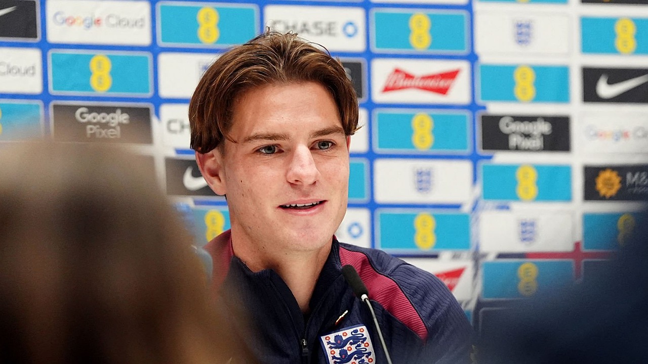 Gelandang Bournemouth, Alex Scott