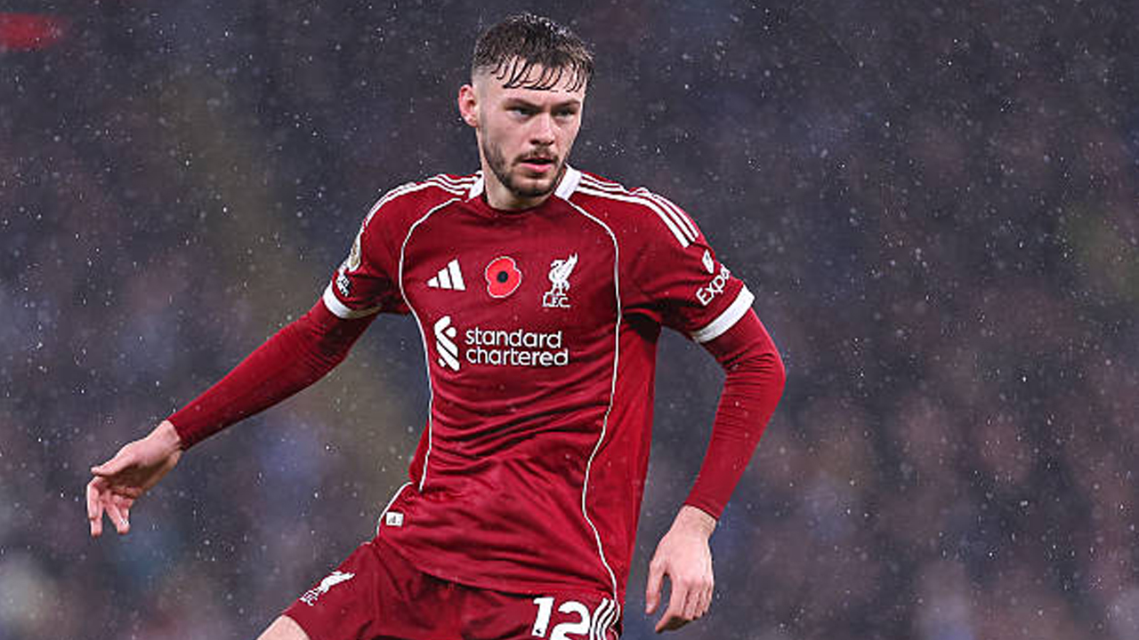 Satu Kartu Kuning Lagi di Premier League, Conor Bradley Bisa Kena Skorsing