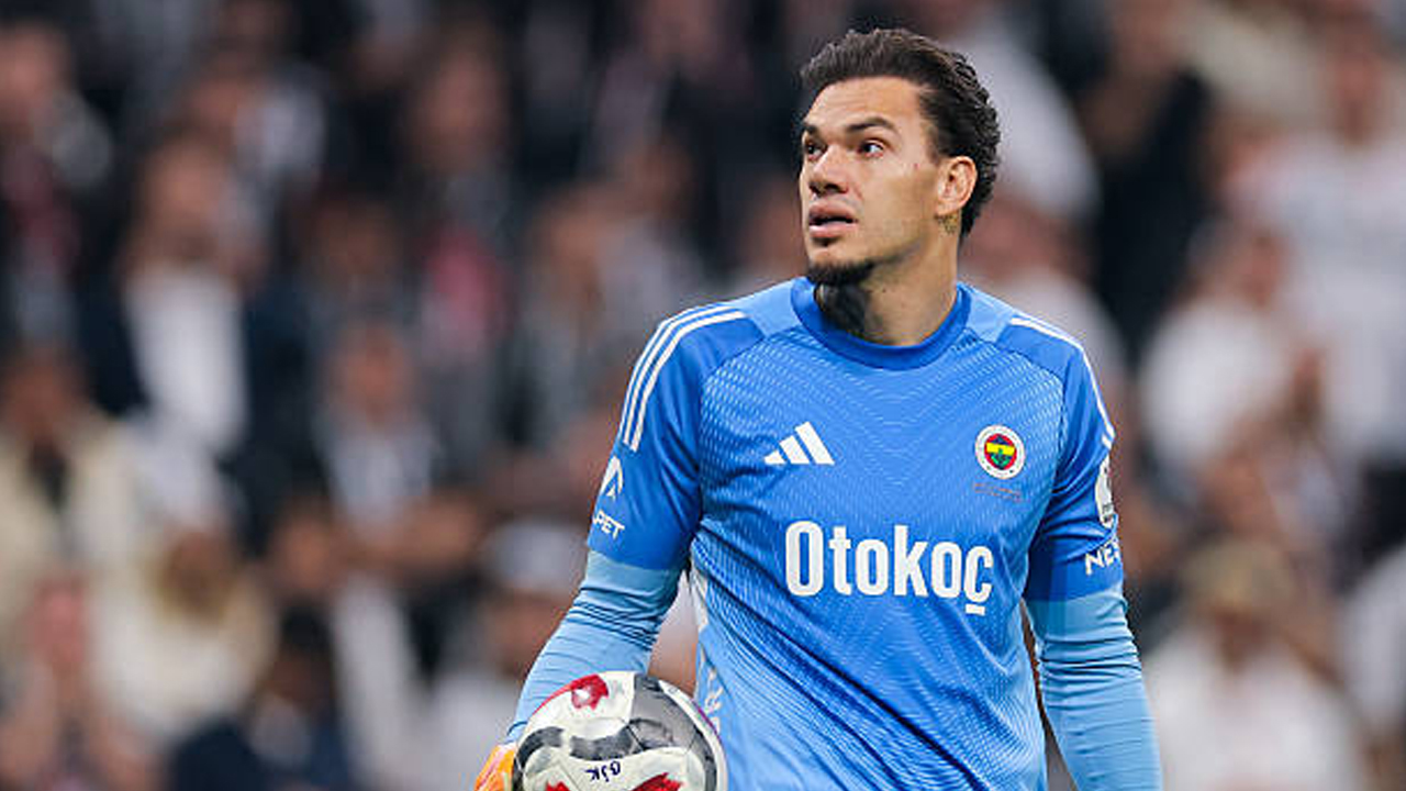 Cedera dan Tekanan Mental Buat Ederson Tak Bahagia di Manchester City