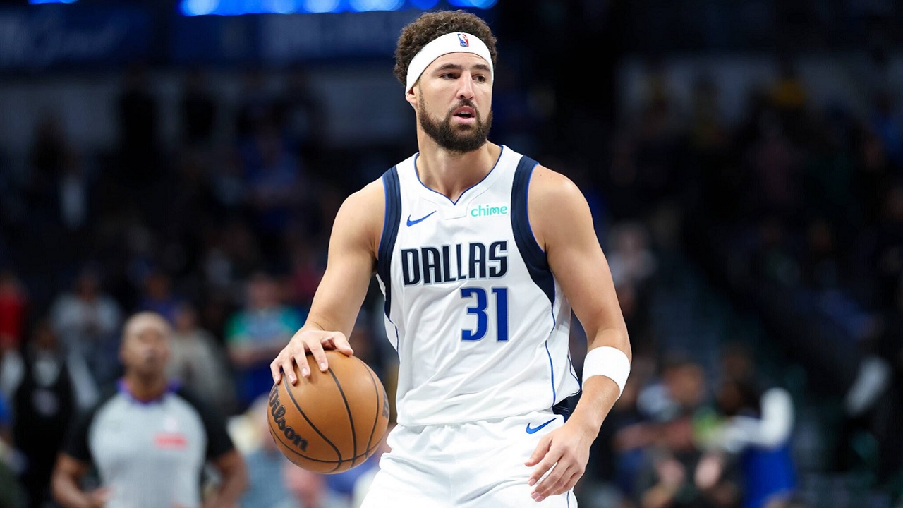 Klay Thompson seolah dikhianati oleh Dallas Mavericks.