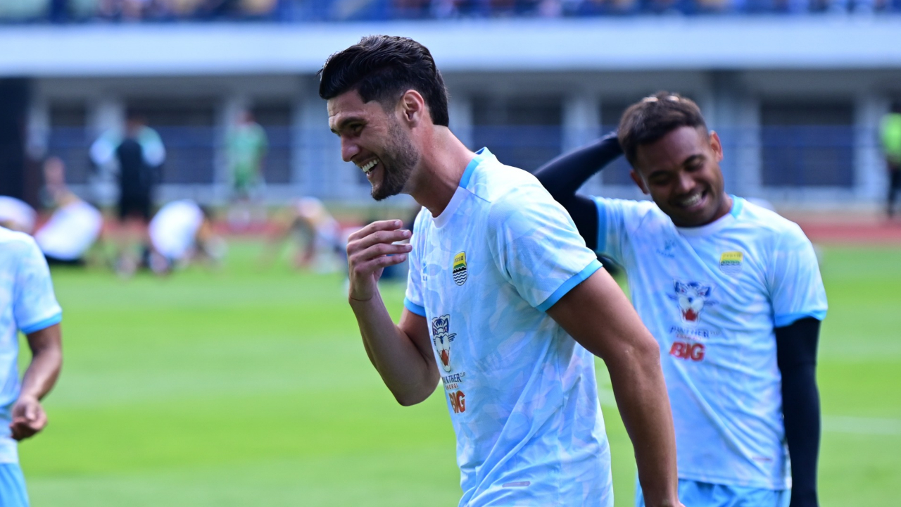 Bek Persib, Julio Cesar