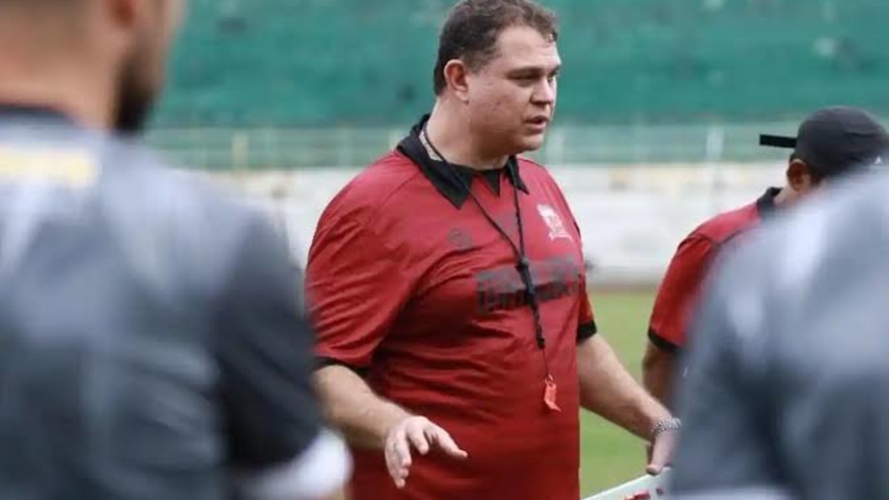 Pelatih anyar Madura United, Carlos Ferreira