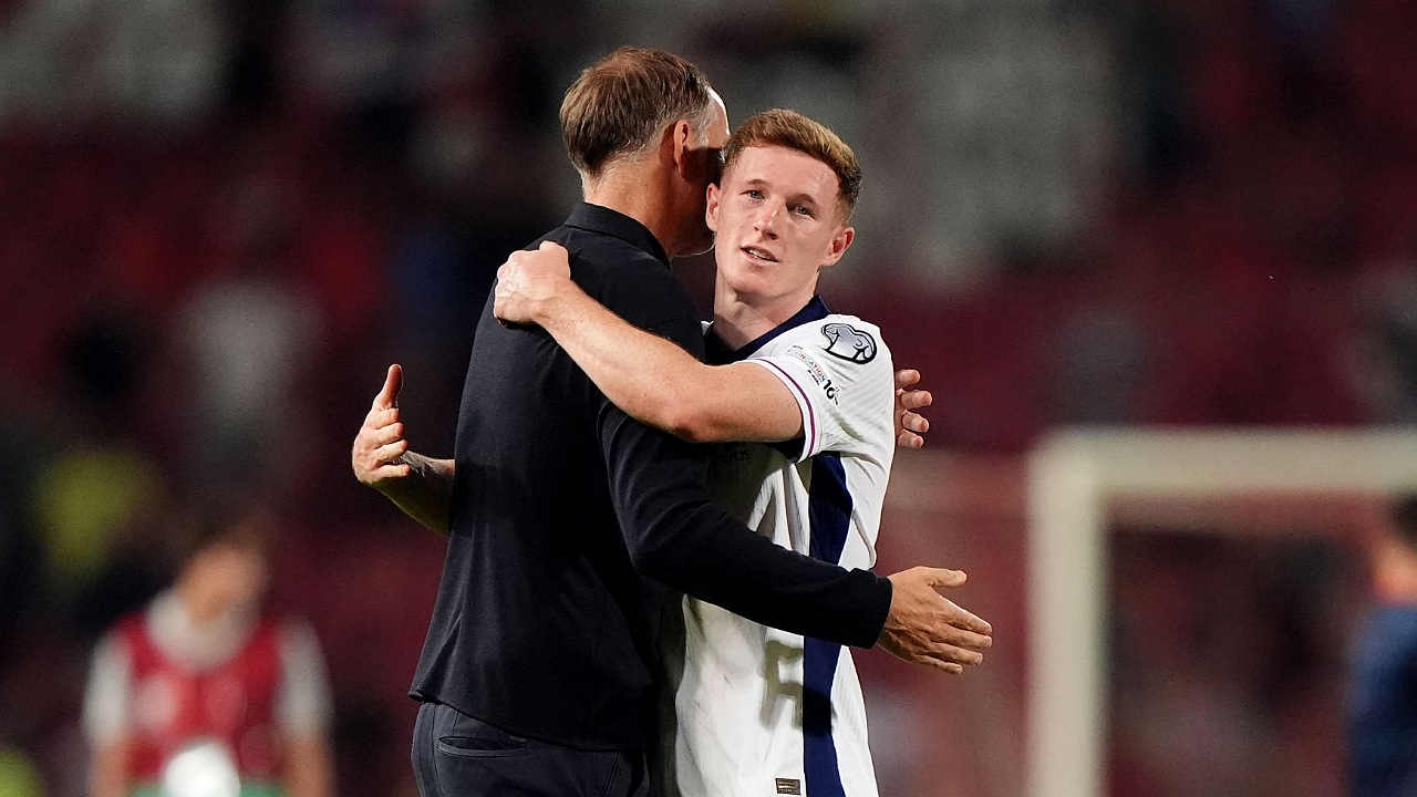 Thomas Tuchel dan Elliot Anderson