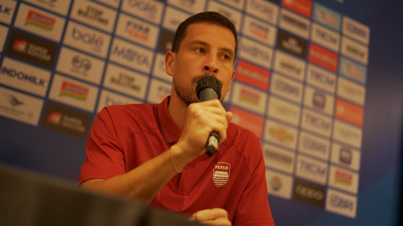 Gelandang Persib, Thom Haye