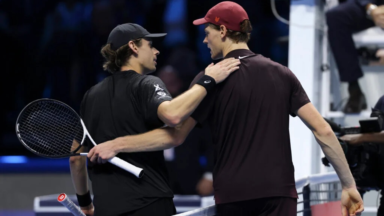 Alex De Minaur Jawab Pertanyaan Sulit Seputar Jannik Sinner