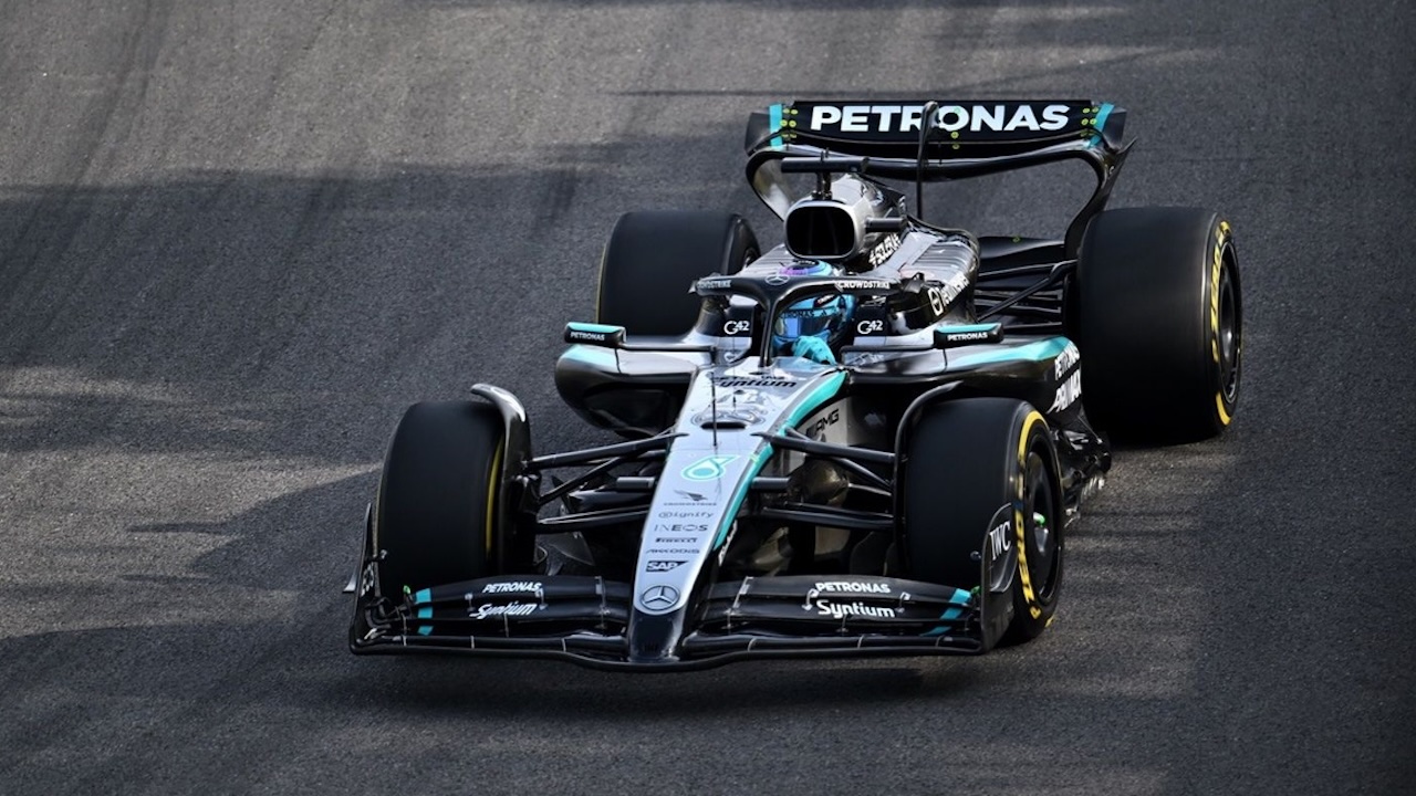 Mercedes, George Russell