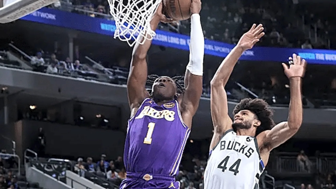 Adou Thiero Gembira Mencetak Angka di Laga Debut Bersama Lakers