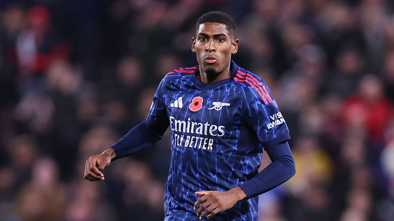 Bek Arsenal, Cristhian Mosquera. (Foto: Robbie Jay Barratt - AMA/Getty Images)