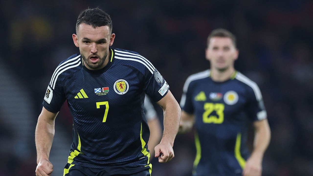 Gelandang Skotlandia, John McGinn