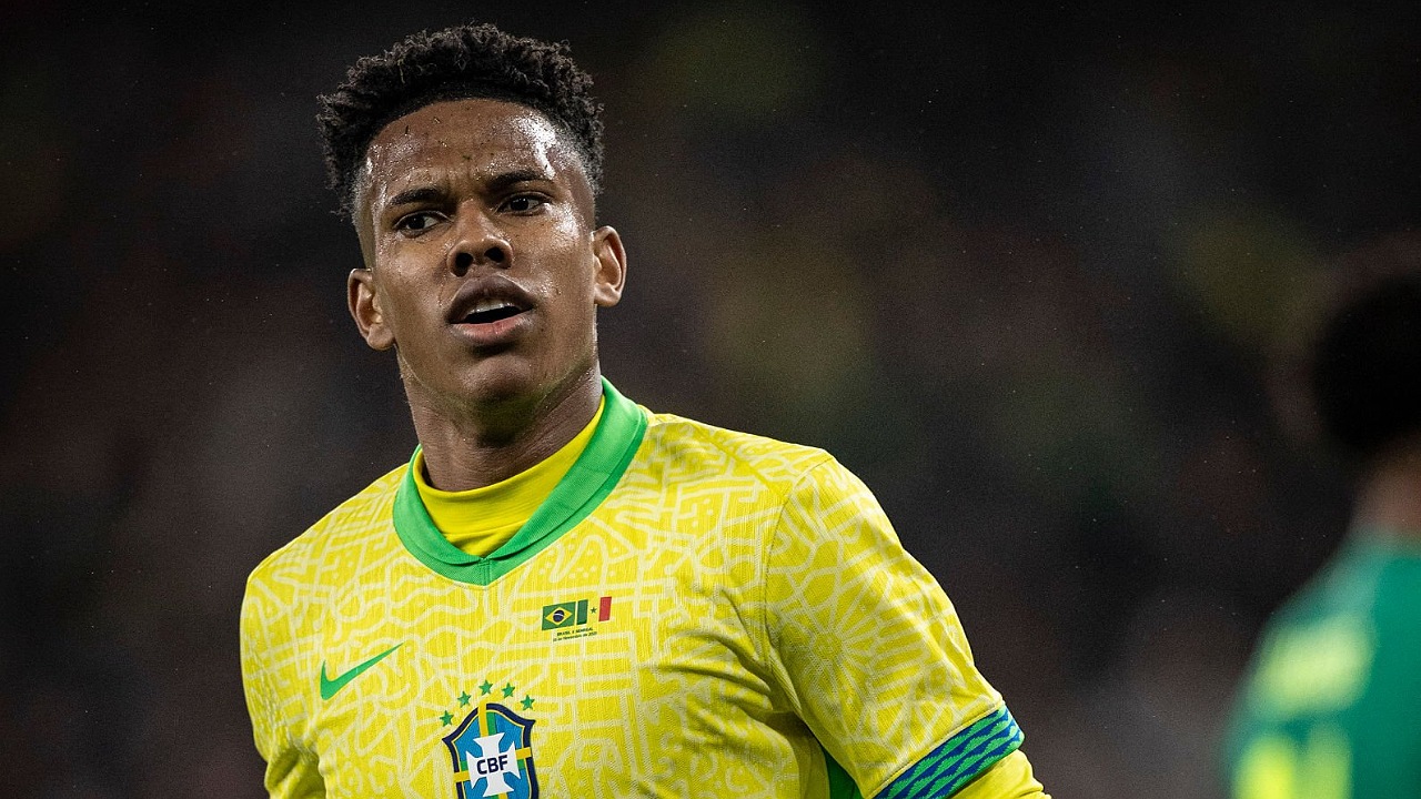 Estevao pernah diberi peringatan keras oleh pelatih Brasil, Carlo Ancelotti