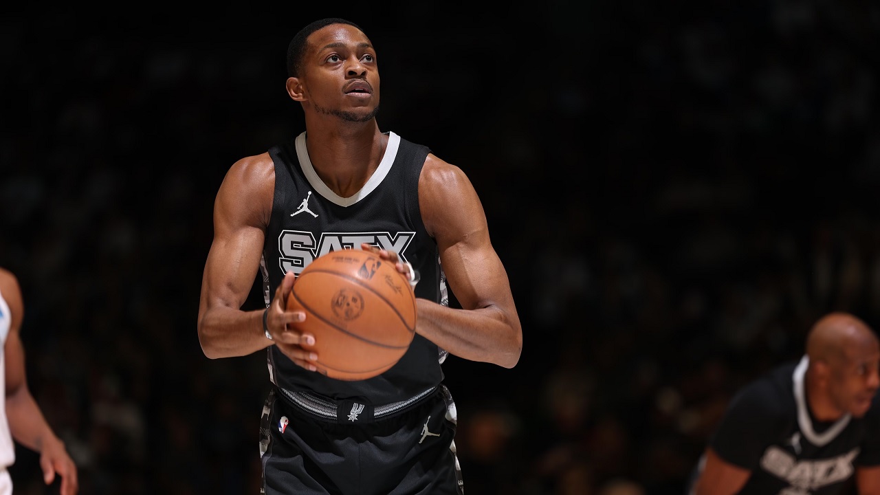 De'Aaron Fox yakin Spurs bisa atasi badai cedera.