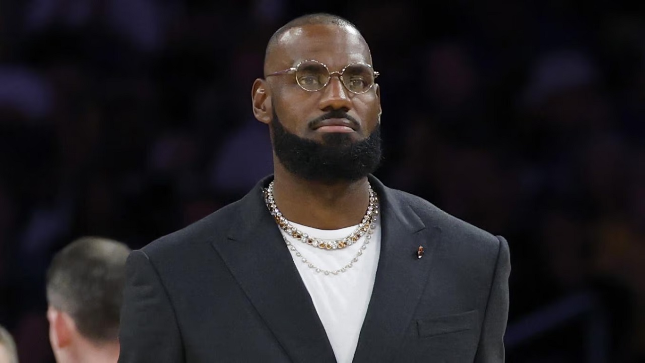 LeBron James senang Lakers bisa awali musim dengan kuat.