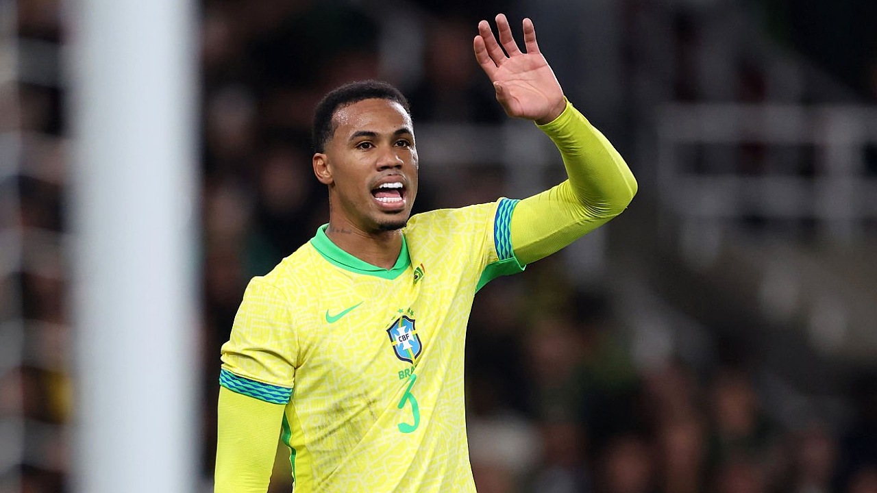 Bek Arsenal, Gabriel Magalhaes, mengalami cedera saat membela Brasil