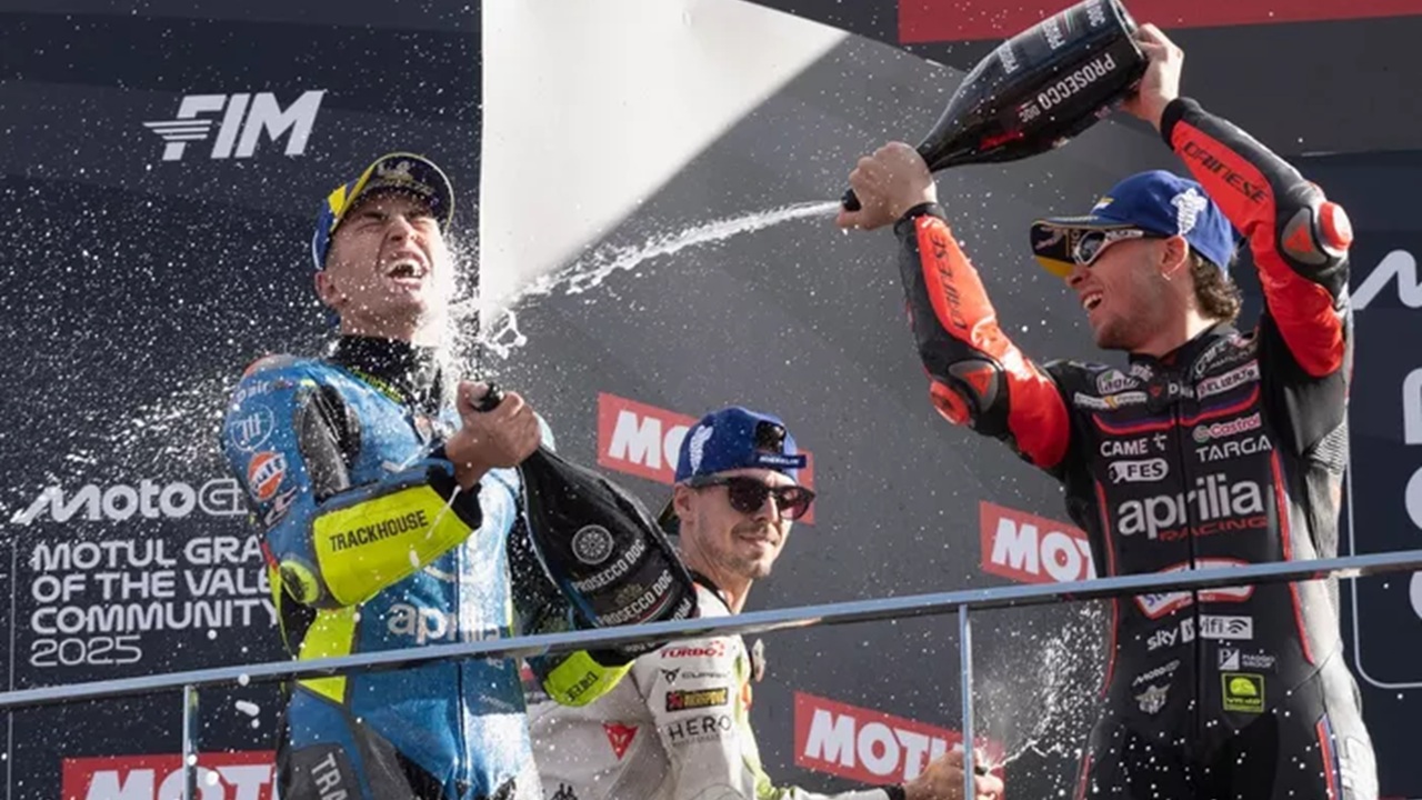 Bezzecchi dan Fernandez Kompak Enggan Beri Saran untuk Jorge Martin