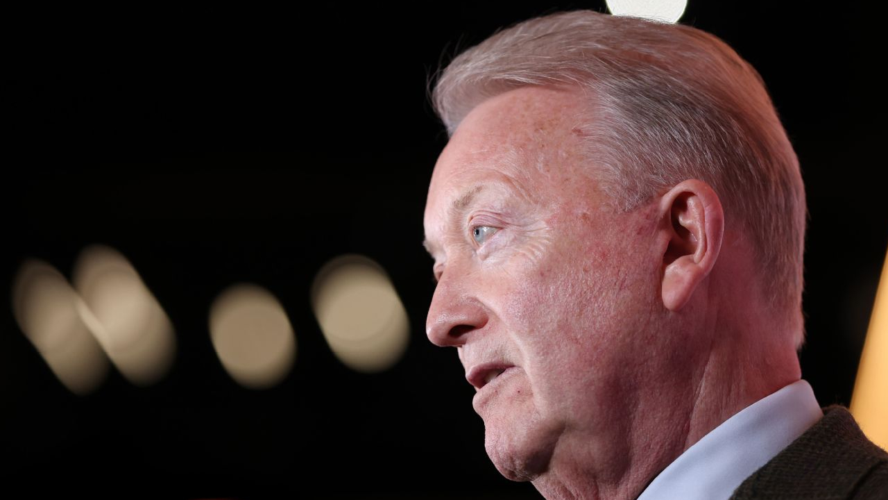 Meskipun mengkritik, Frank Warren mengakui pertarungan ini akan menarik perhatian besar. (Foto: Fight TV)