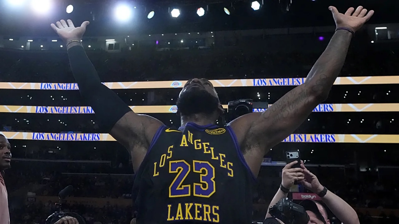 LeBron James Debut, Lakers Atasi Perlawanan Jazz