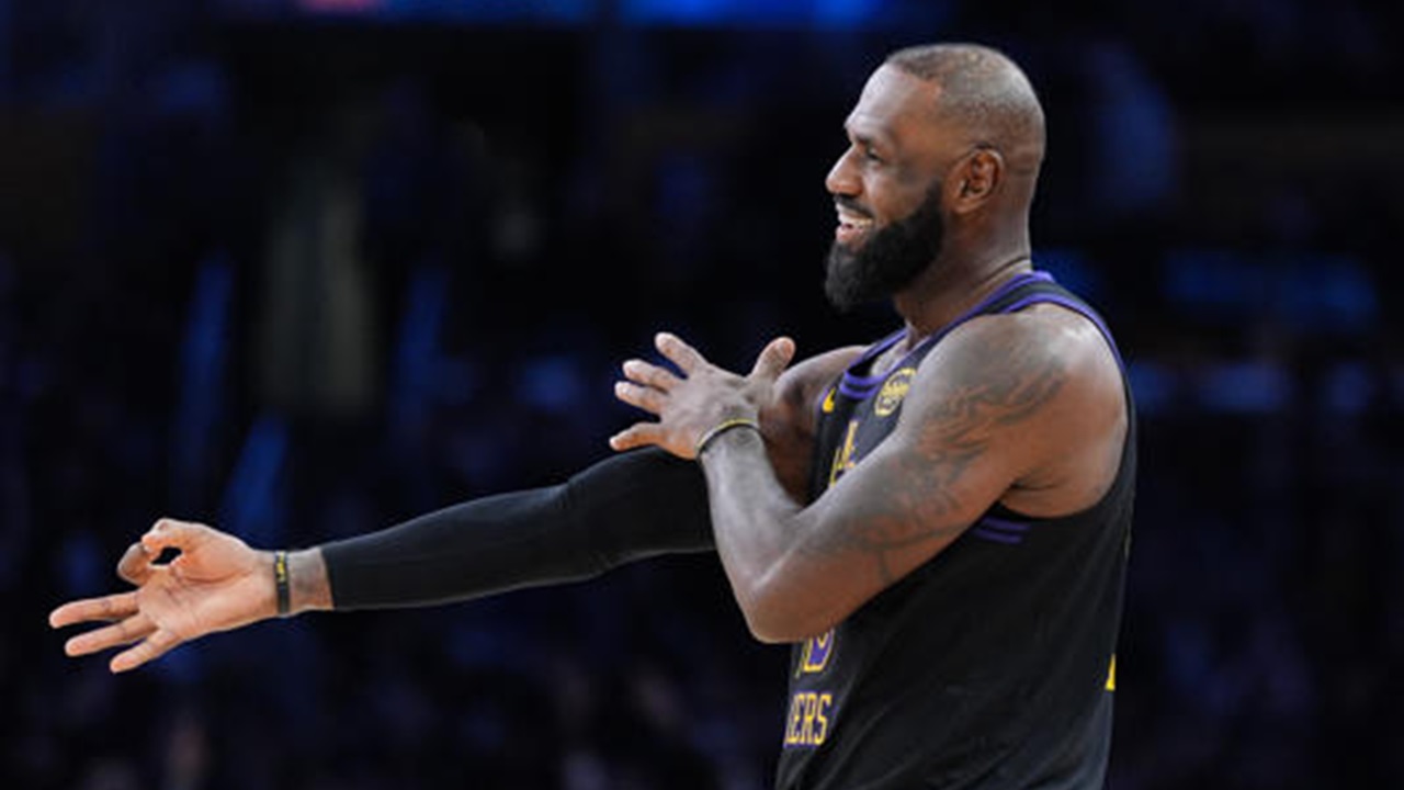 LeBron James Senang Bisa Bermain di Musim k-23