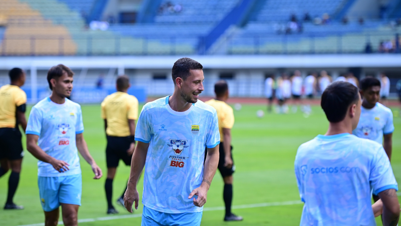 Gelandang Persib, Thom Haye