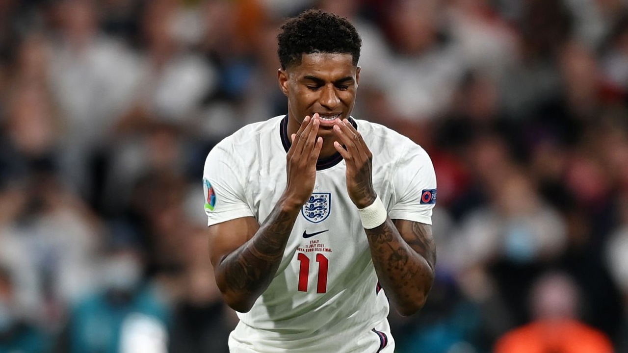 Marcus Rashford gagal mengeksekusi penalti di final Euro 2020 antara Inggris melawan Italia