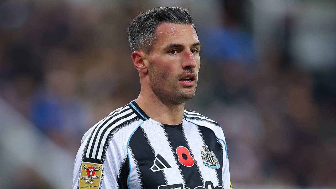 Bek Newcastle United, Fabian Schar