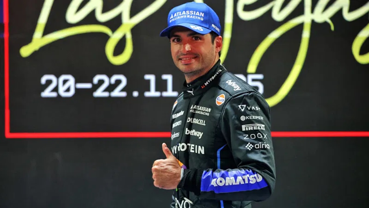 Carlos Sainz Lega Bisa Pertahankan P3 di GP Las Vegas
