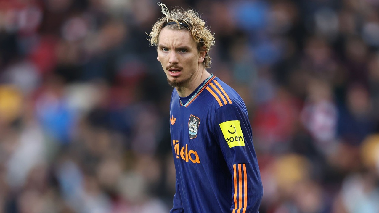 Nick Woltemade dapat tantangan dari manajer Newcastle, Eddie Howe