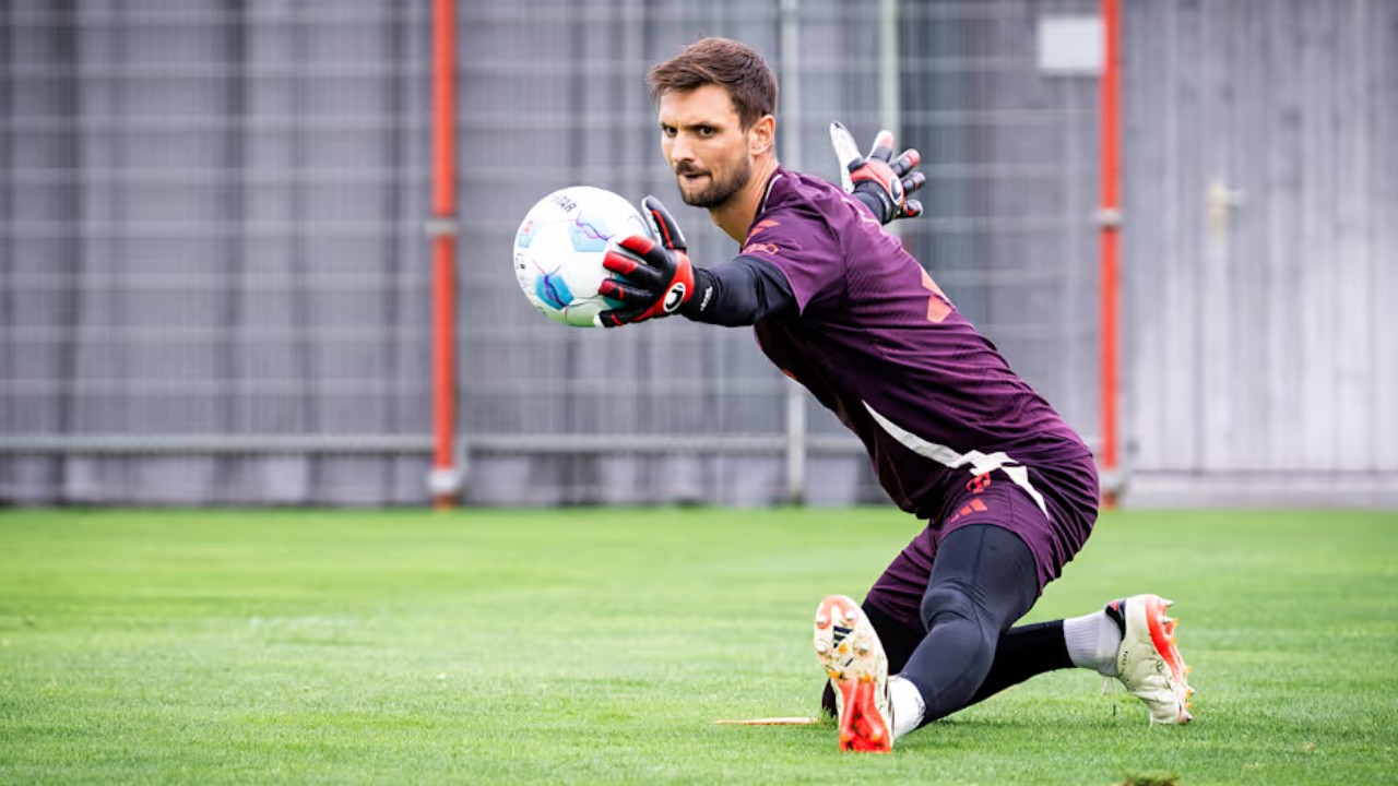 Momen Saat Sven Ulreich Menjalani Sesi Latihan (Sumber: FC Bayern)