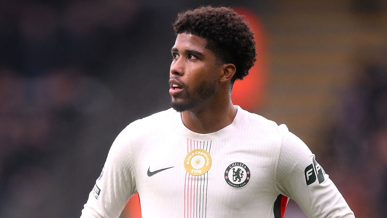 Gelandang Chelsea, Andrey Santos