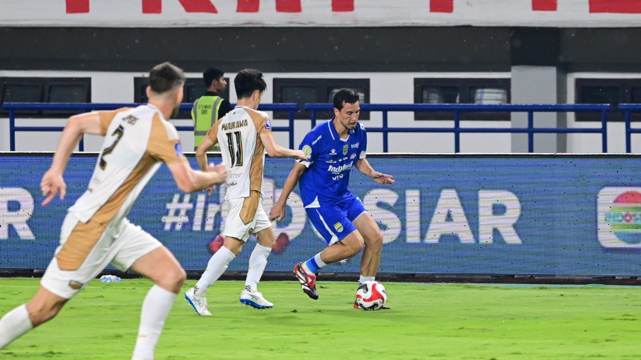 Gelandang Persib, Thom Haye