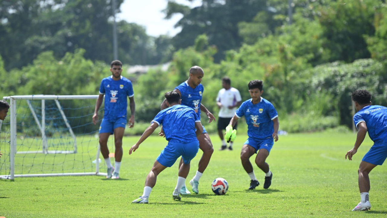 Kemenangan dari Dewa United Jadi Modal Persib Hadapi LCS