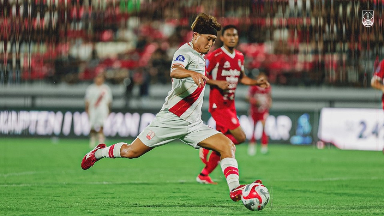 Pemain asing Persis Solo Kodai Tanaka di laga kontra Bali United