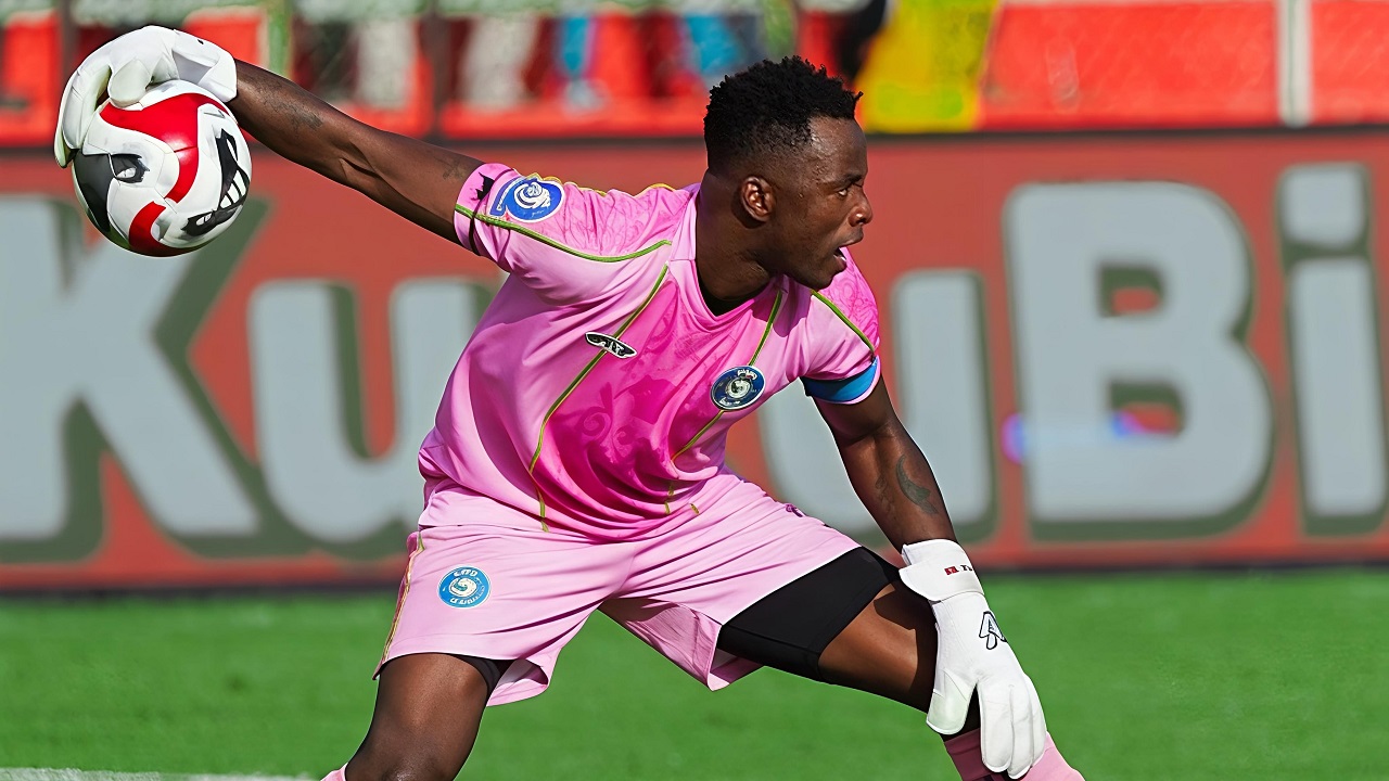 Kiper PSBS Biak, Kadu Monteiro