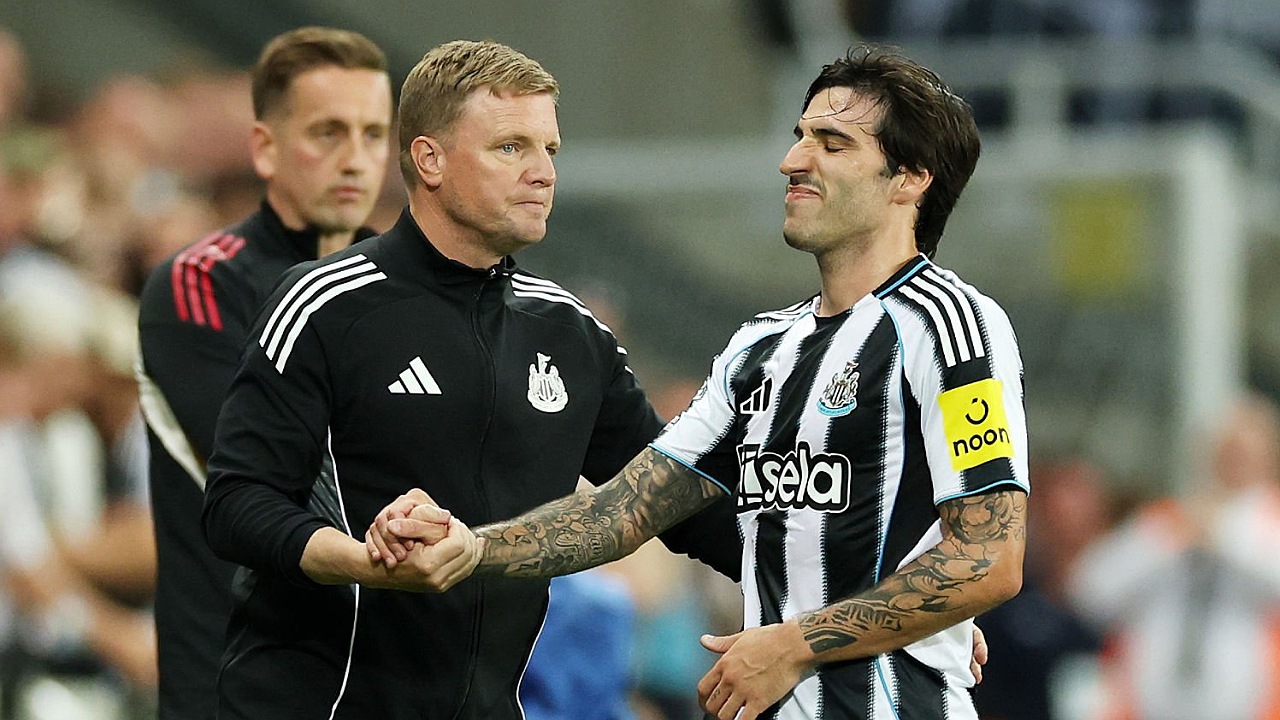 Eddie Howe dan Sandro Tonali