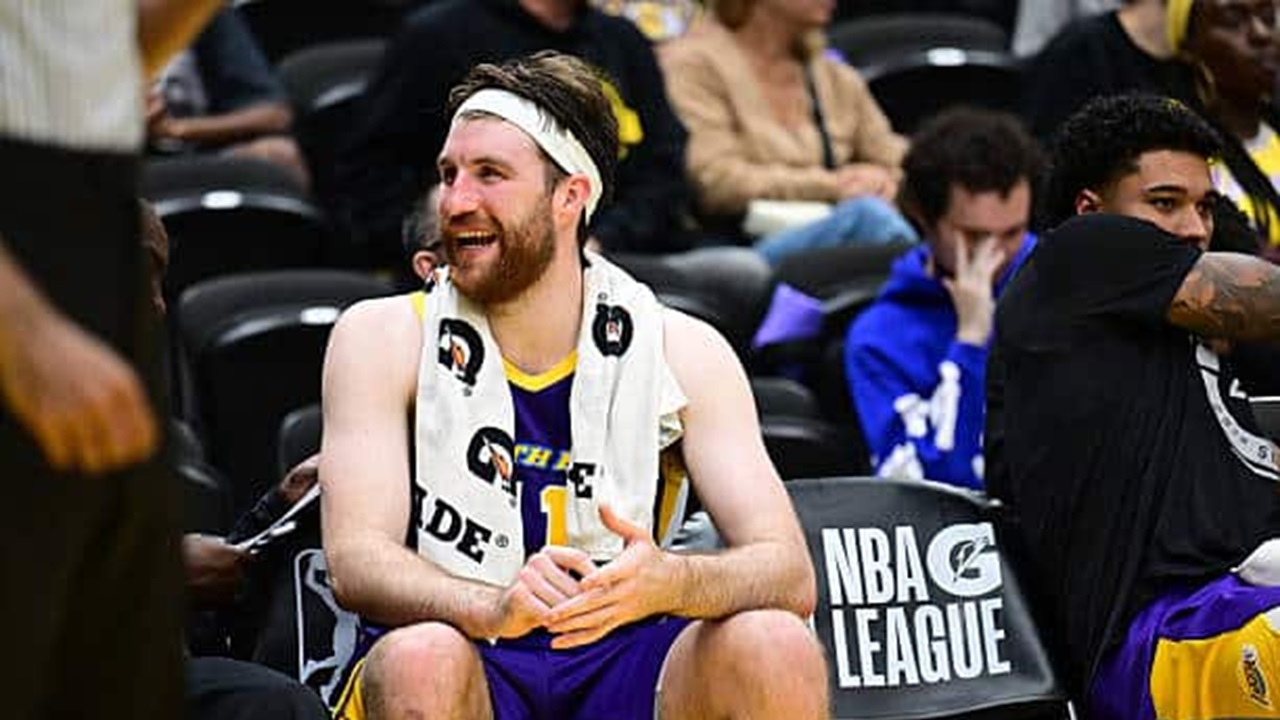 Lakers Sepakat Berikan Drew Timme Kontrak Dua Arah