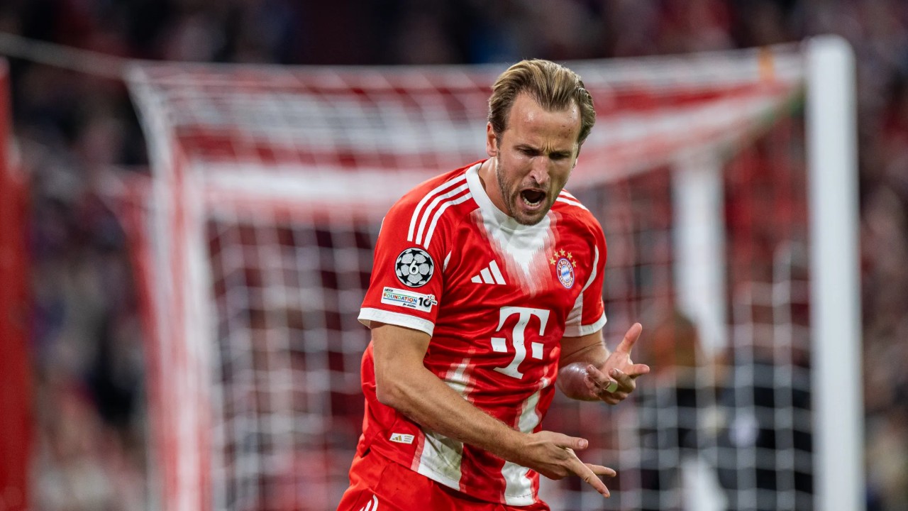 Selebrasi Harry Kane Usai Cetak Gol untuk Bayern Munich (Sumber: Getty Images)